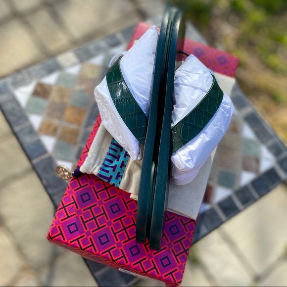 Tory Burch Manon Flip Flop - Picture 6 of 8